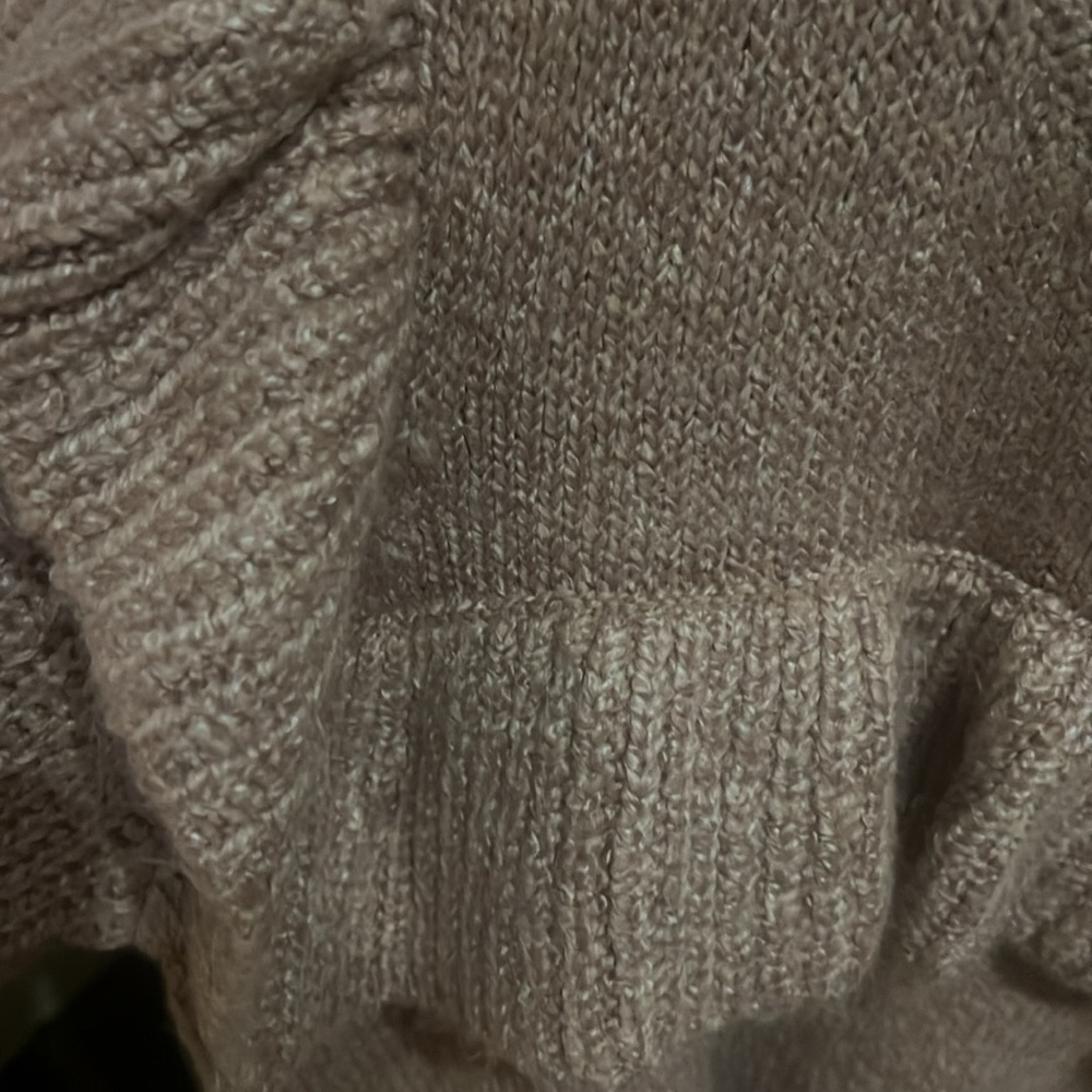 Sweater - Picture 4 of 4